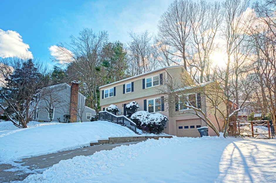 9515 Center St, Vienna, VA 22181, Presented by JaneEllen Saums